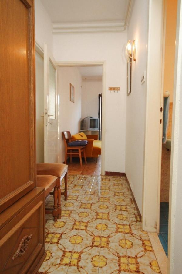 Apartments With A Parking Space Umag - 7110 Exterior photo