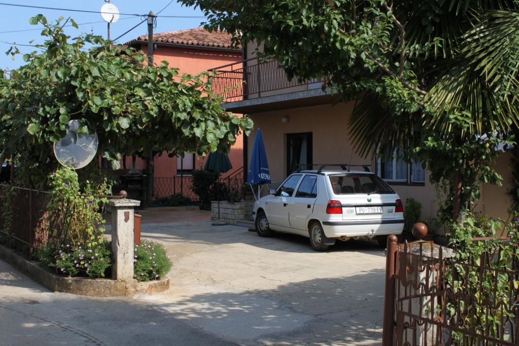 Apartments With A Parking Space Umag - 7110 Exterior photo
